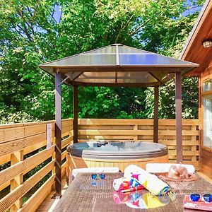 Longnor Wood Holiday Park